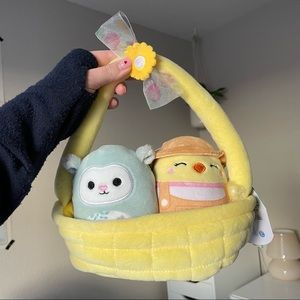 Squishmallow Yellow Easter Basket Relinda the Lamb Aimee the Chick